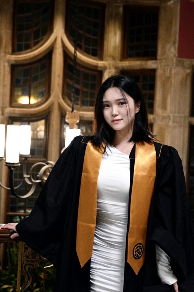 “Looking back, I truly found a place where I can be myself, and I’d love the opportunity to share that with others,” says Hannah, a Human Resources Voyager in South Korea.