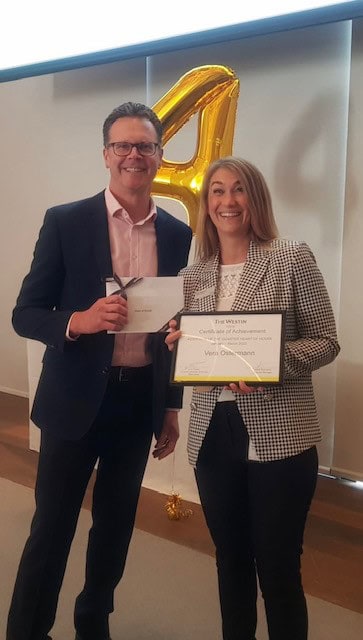 Townhall – celebrating Heart of House winner on the photo with GM Peter Brampton (Courtesy of Vera Ostermann)