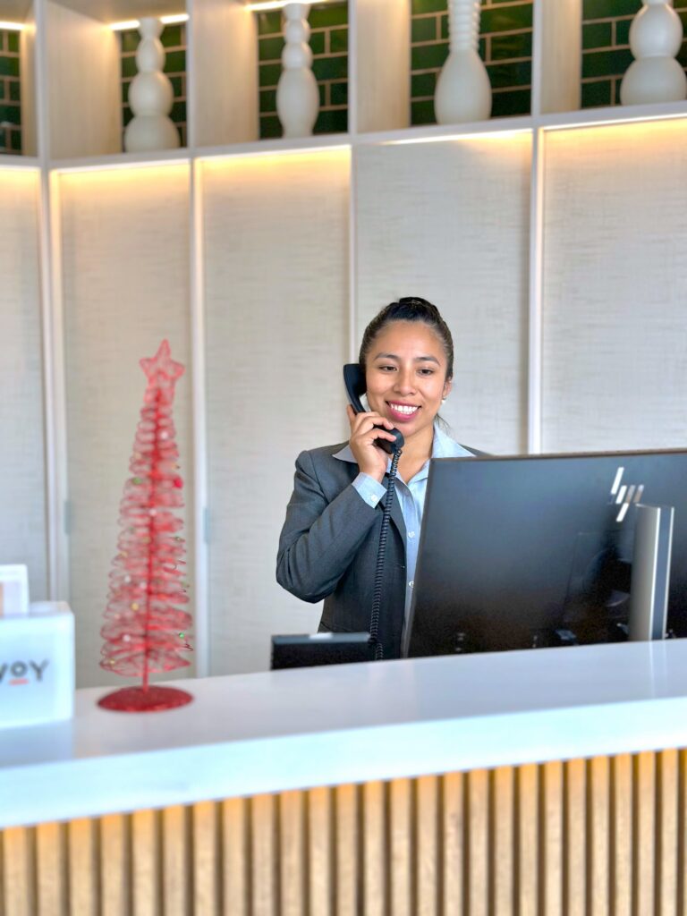 a front desk agent in Lima shares her journey.