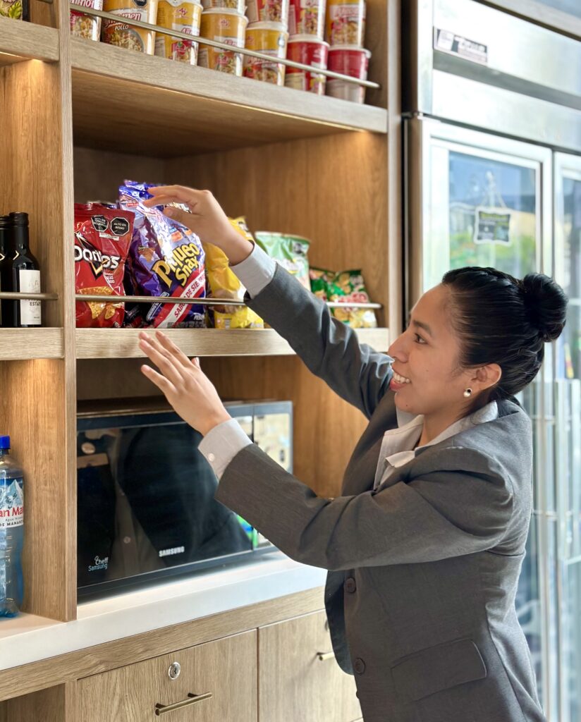a front desk agent in Lima shares her journey.
