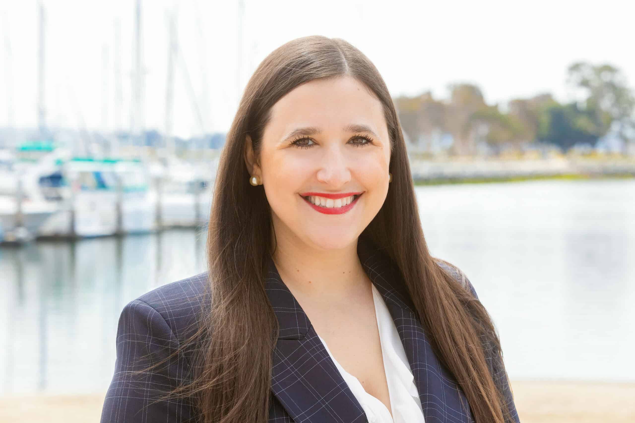 Meet Jessica, who turned her high school dream into a thriving career at Gaylord Hotels, and now senior sales executive at Gaylord Pacific.